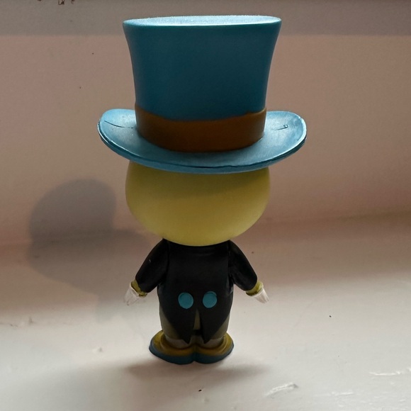 Funko Disney Treasures exclusive tiny town box pop - Jiminy Cricket 🦗🎩💚 - Picture 3 of 6